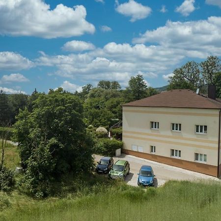 Mlynsky Ostrov Apartment 2 Zdice Εξωτερικό φωτογραφία